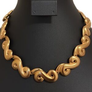Vintage Anne Klein Collar Necklace Large Link Abstract Gold Tone Toggle Sign